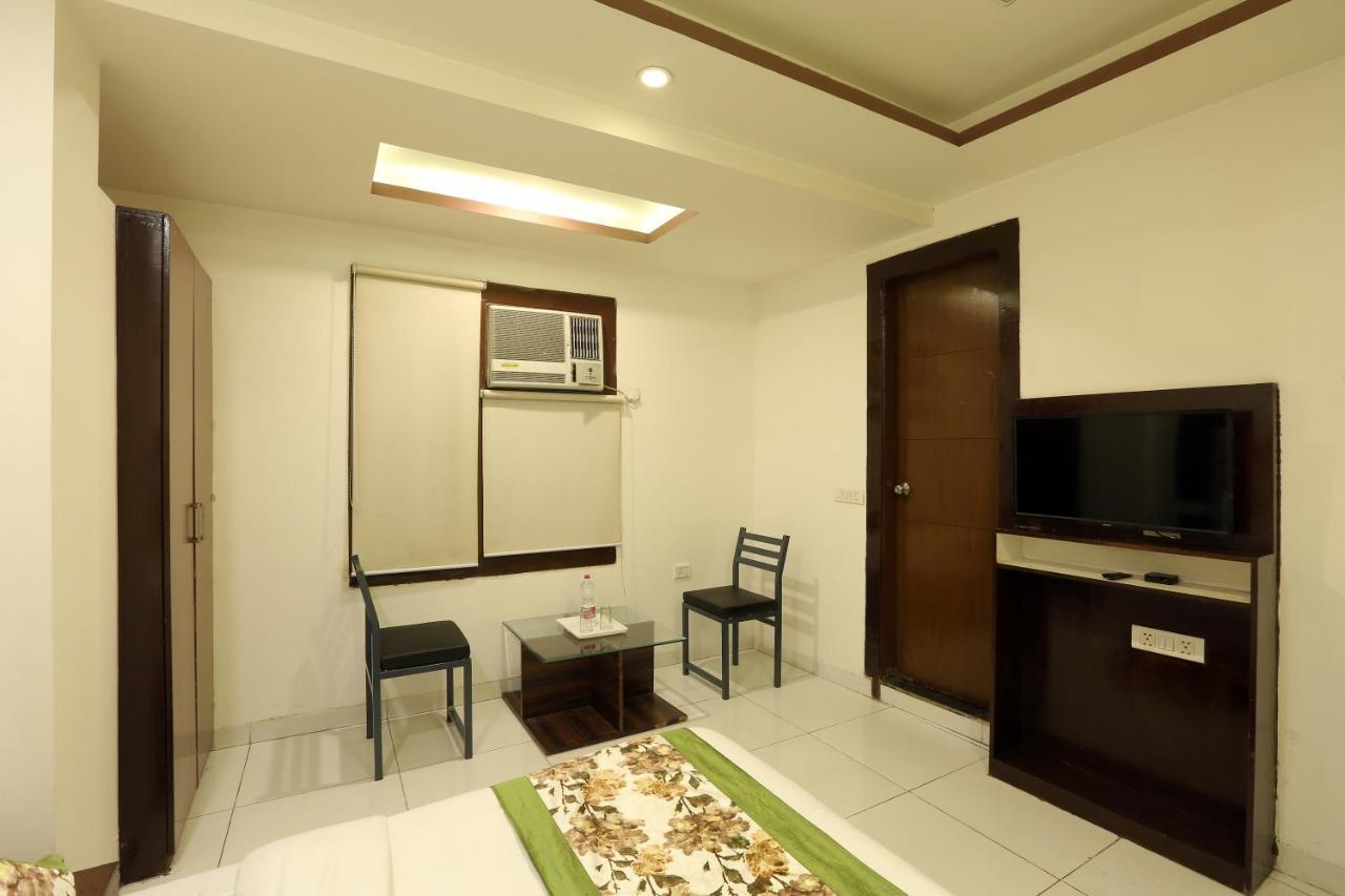Hotel Qualia Suites At Delhi Airport 뉴델리 외부 사진