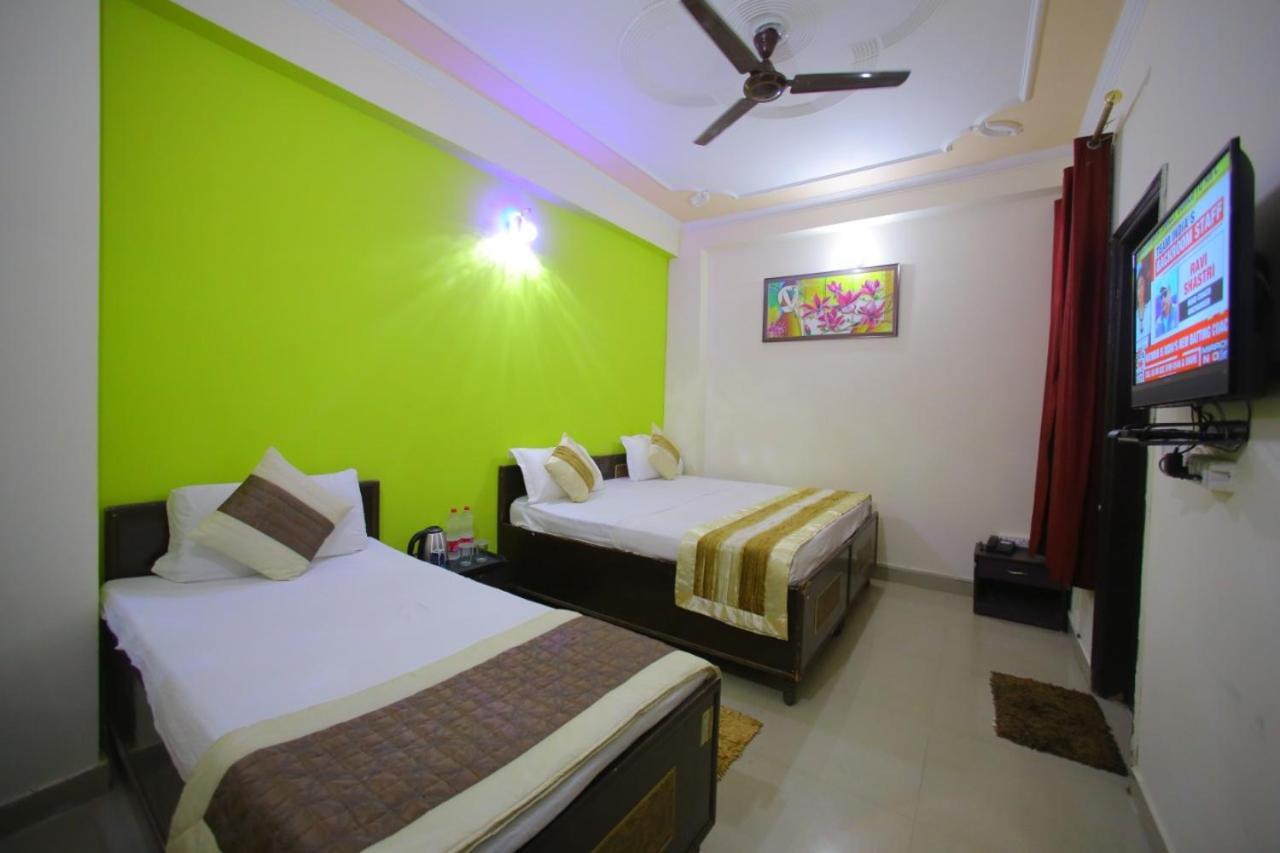 Hotel Qualia Suites At Delhi Airport 뉴델리 외부 사진