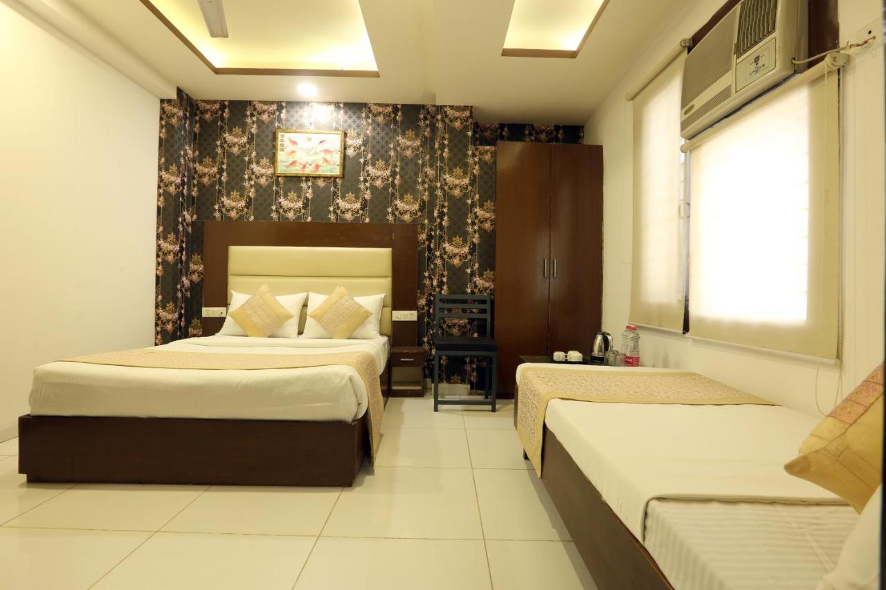 Hotel Qualia Suites At Delhi Airport 뉴델리 외부 사진