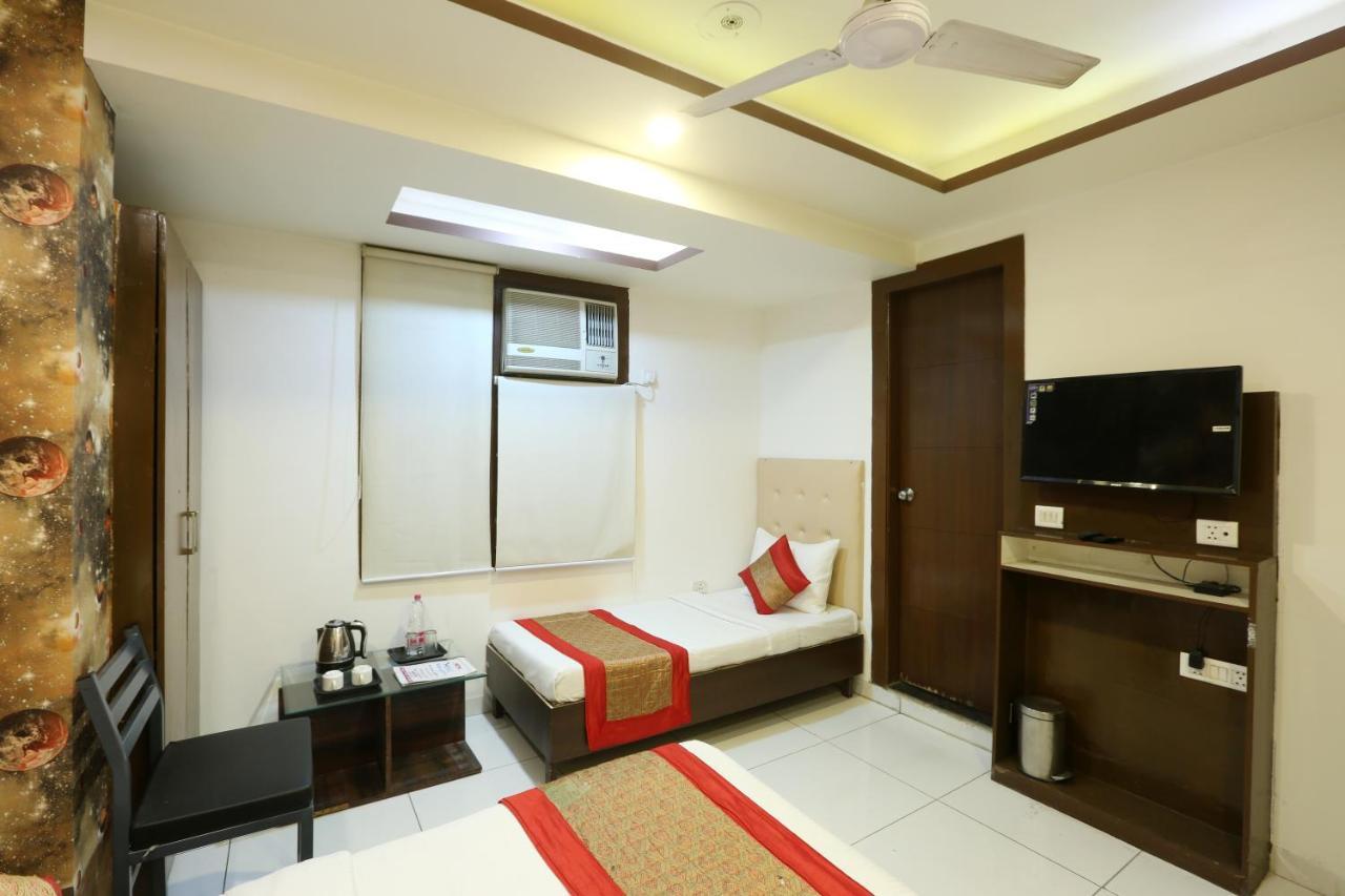 Hotel Qualia Suites At Delhi Airport 뉴델리 외부 사진