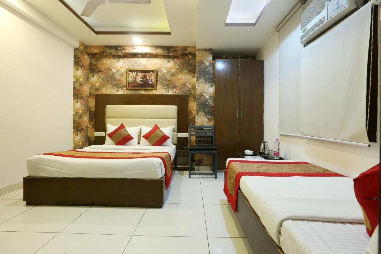 Hotel Qualia Suites At Delhi Airport 뉴델리 외부 사진