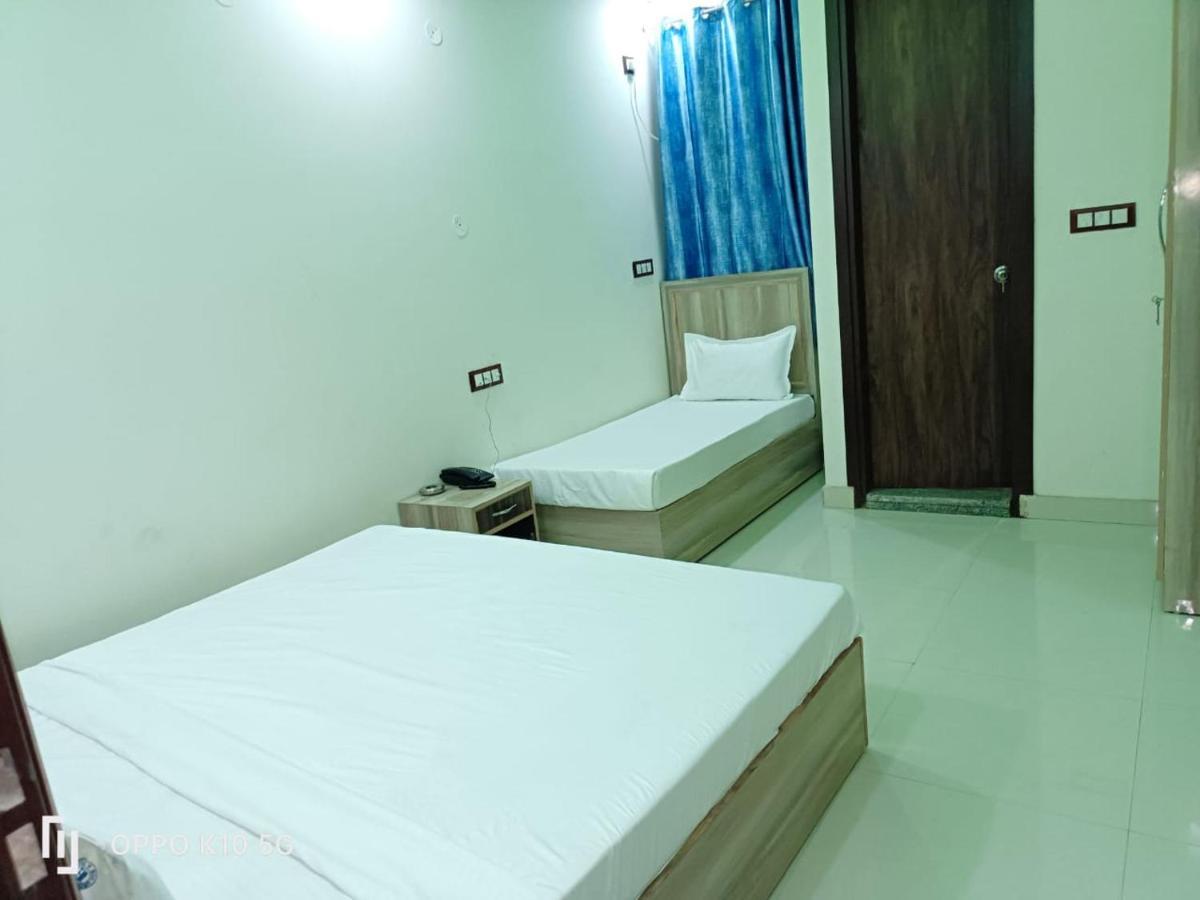 Hotel Qualia Suites At Delhi Airport 뉴델리 외부 사진
