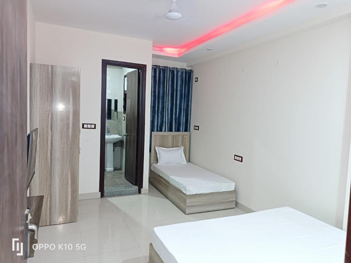 Hotel Qualia Suites At Delhi Airport 뉴델리 외부 사진